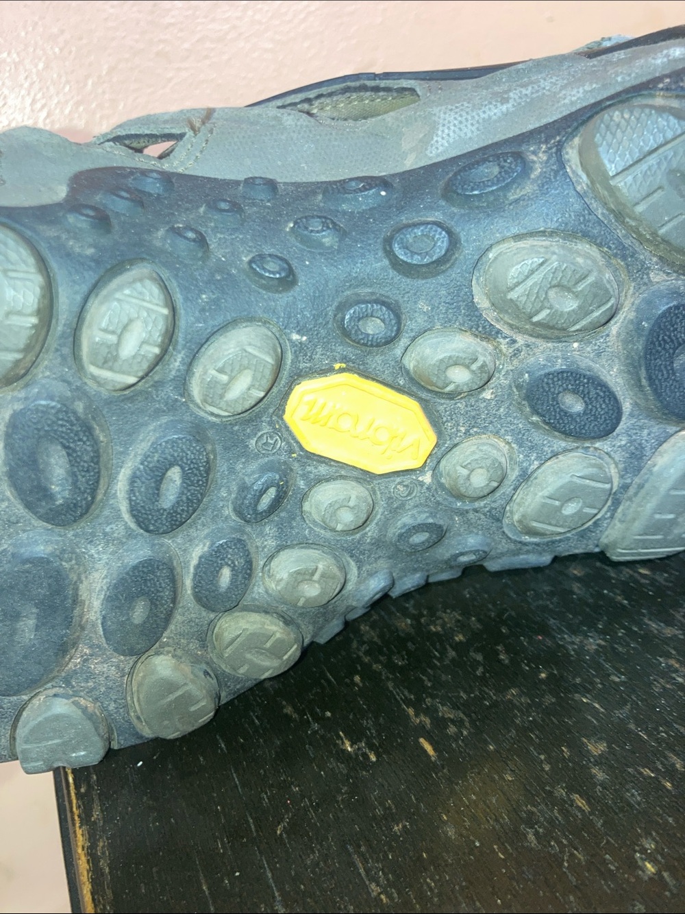 Vintage Merrell Gray Outdoor Hybrid Sandals with Bungee Lacing - Picture 7 of 8